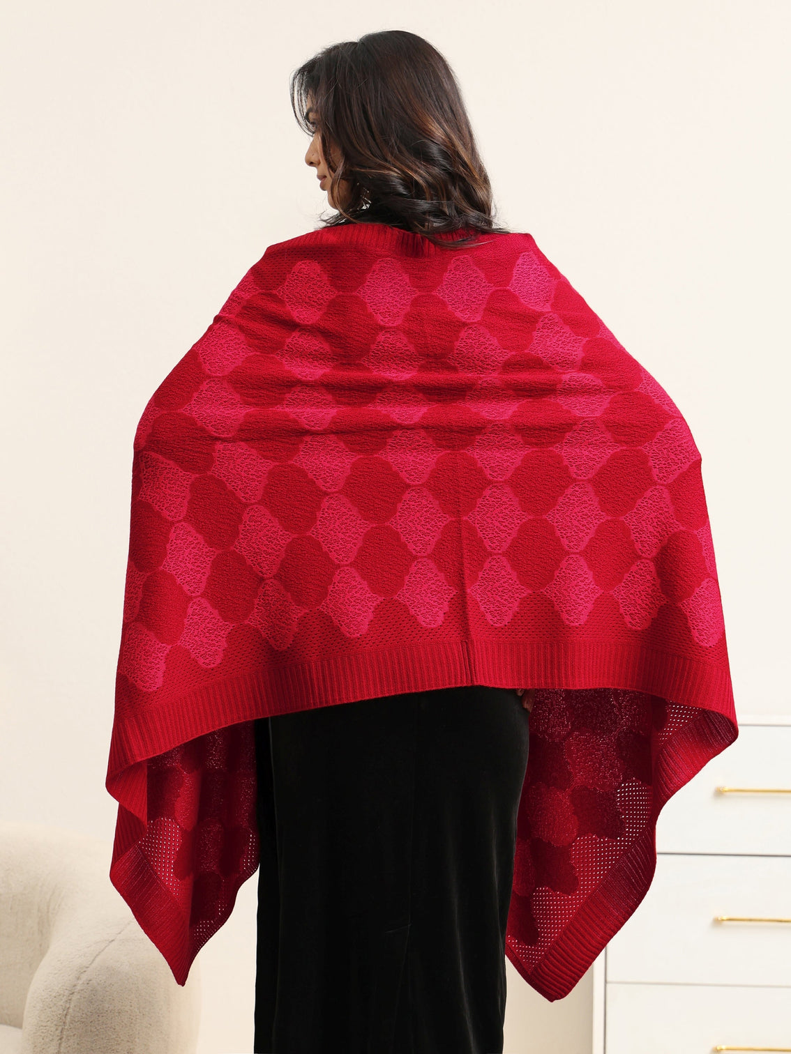 Mameraa Red Geometric Knitted Acrylic Wrap Shawl