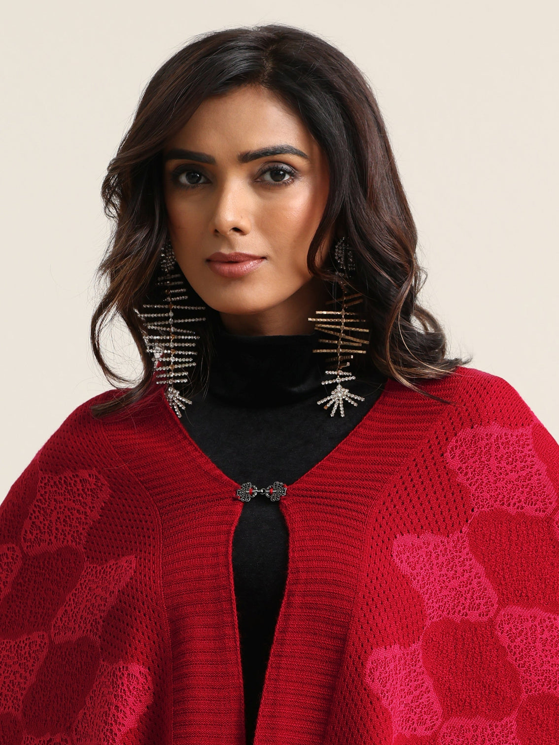 Mameraa Red Geometric Knitted Acrylic Wrap Shawl