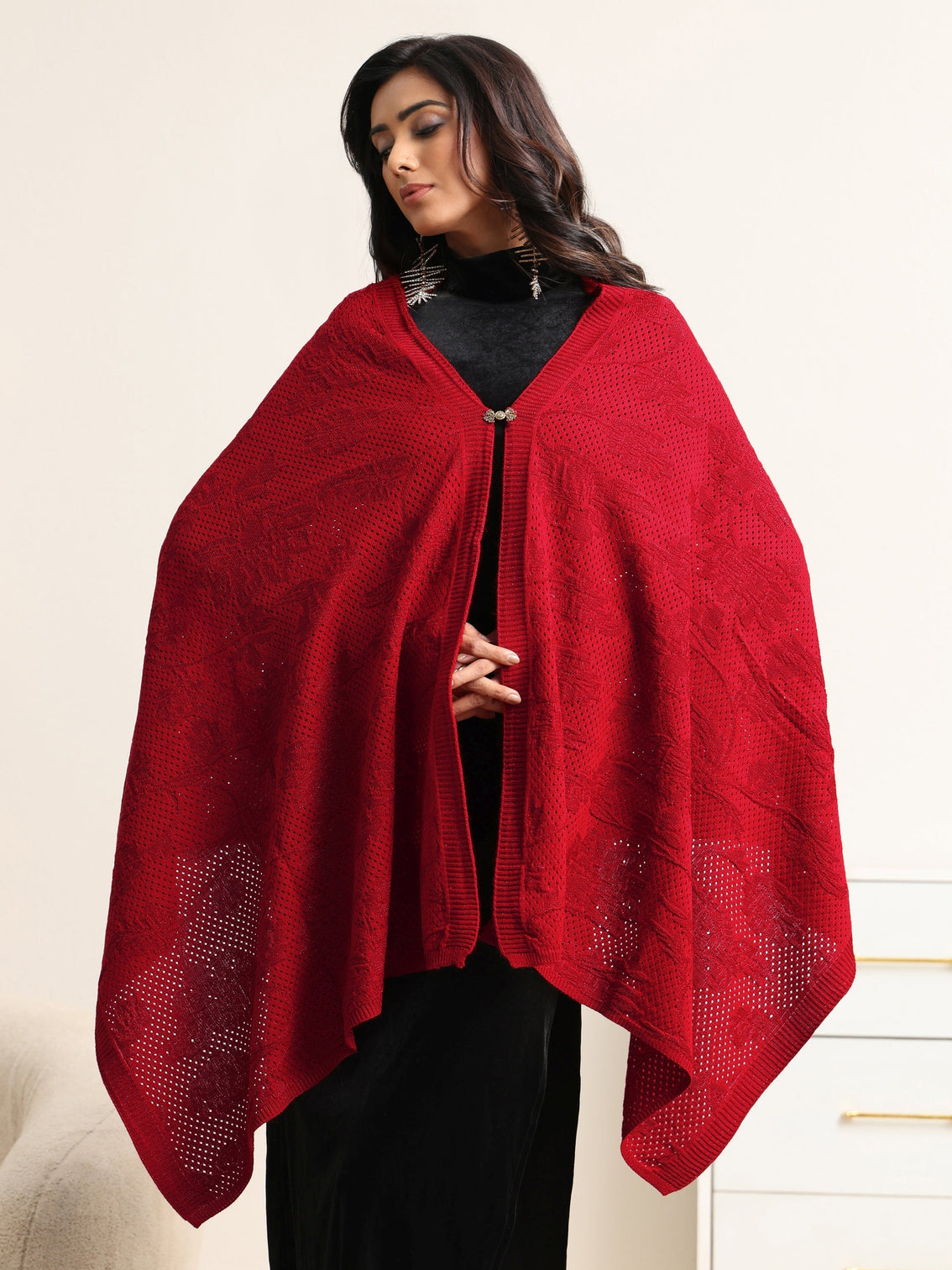 Mameraa Red Floral Knitted Acrylic Wrap Shawl