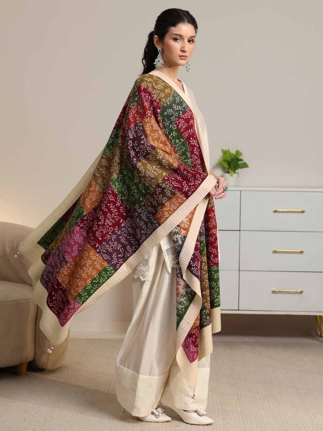Mameraa Multi color floral Knitted Acrylic shawl