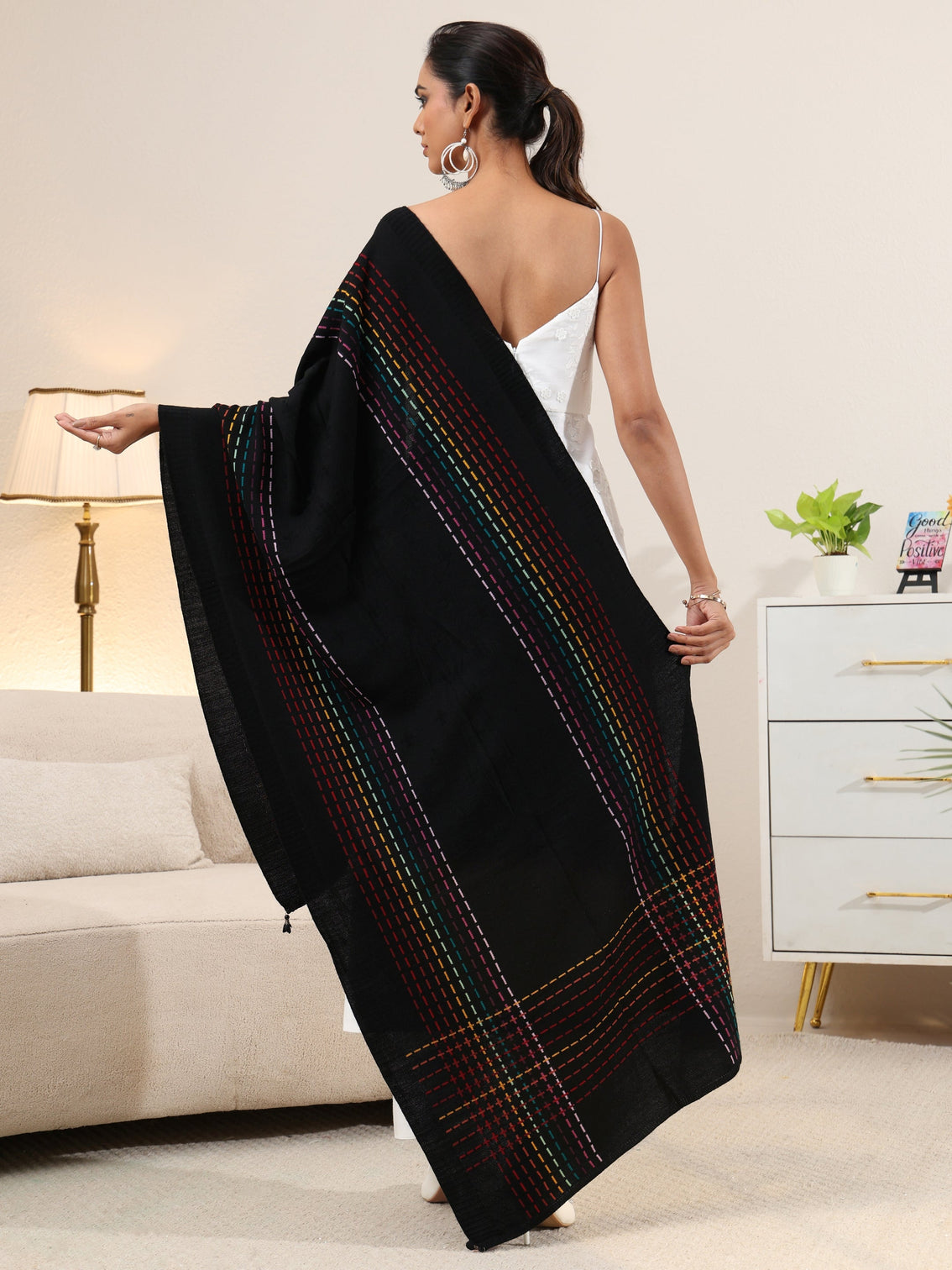 Mameraa Black Geometric Knitted Acrylic Shawl