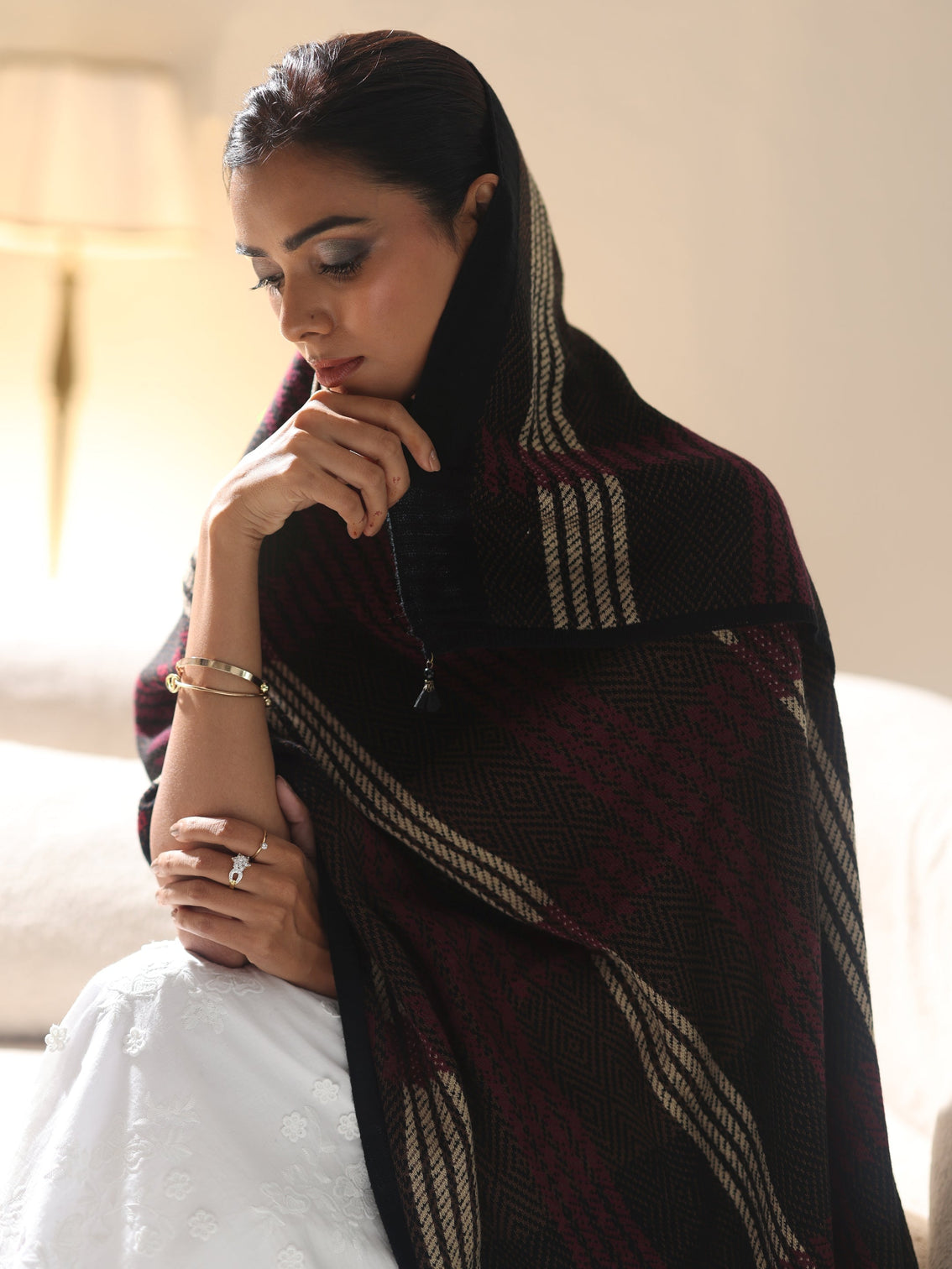 Mameraa Black Geometric Knitted Acrylic Shawl
