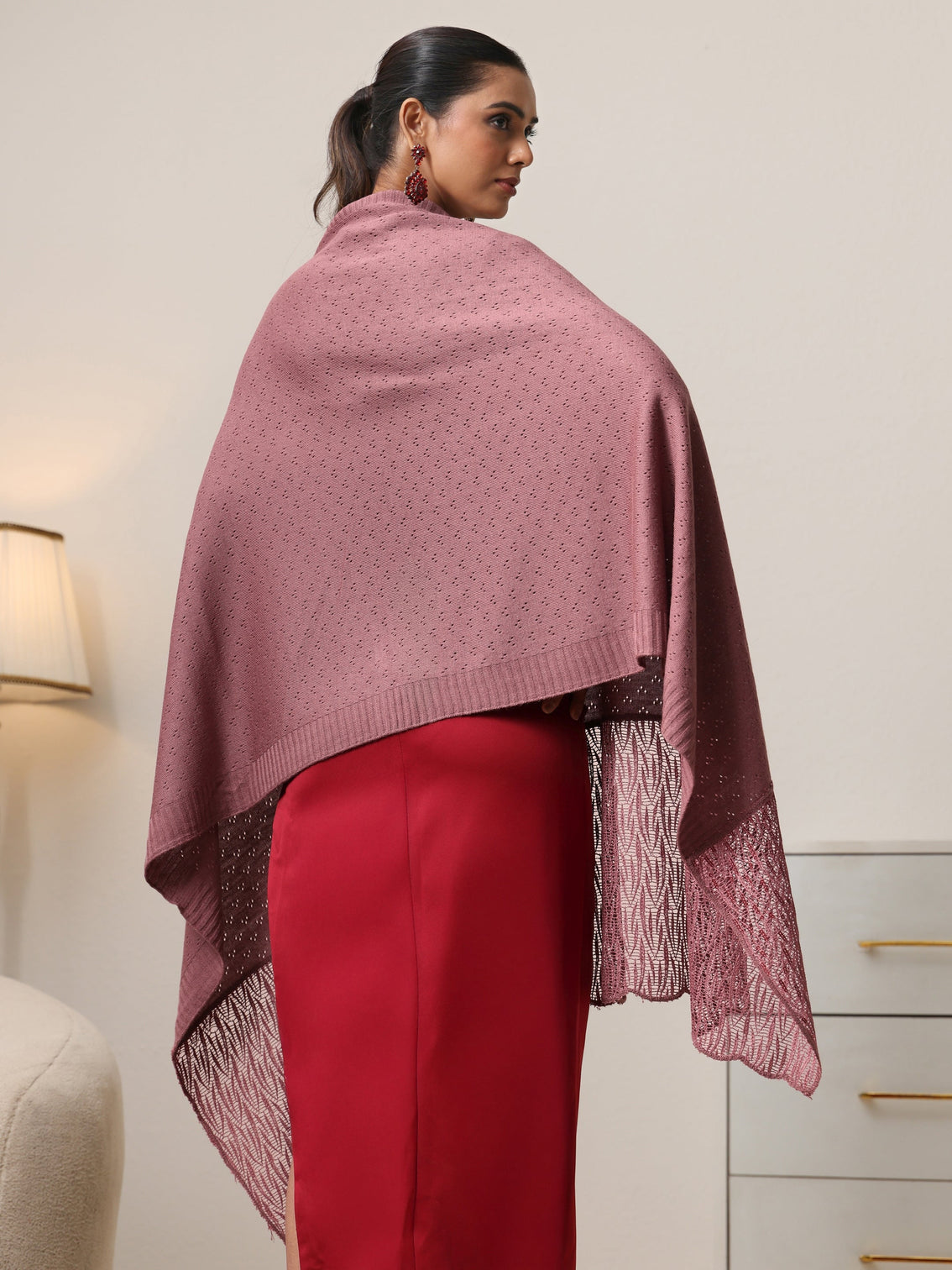 Mameraa Mauve Acrylic Wrap Shawl with Lace Border