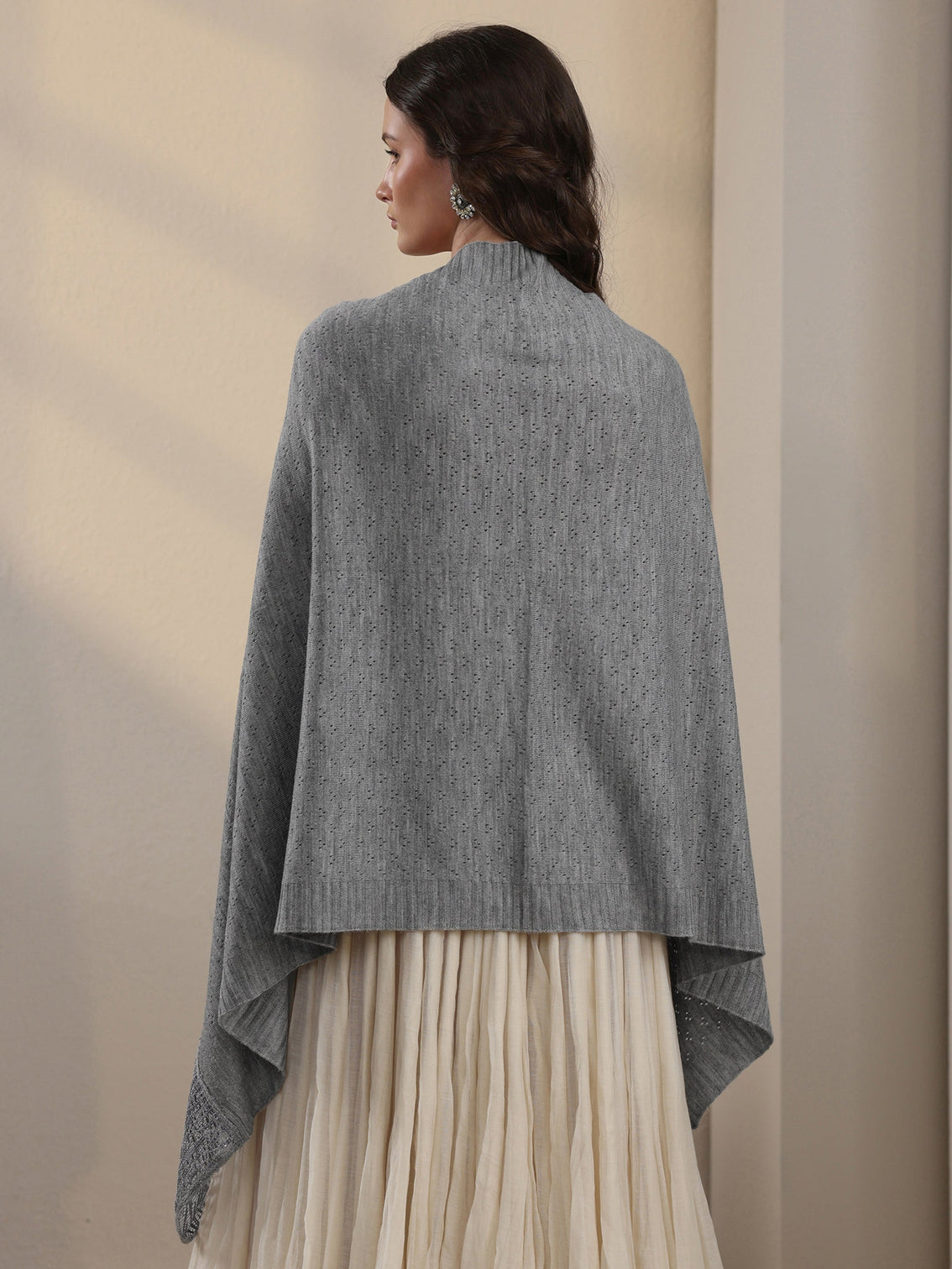 Mameraa Grey Acrylic Wrap Shawl with Lace Border