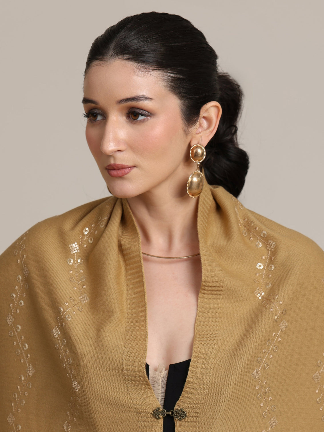 Mameraa Beige Foral Knitted Acrylic Wrap Shawl