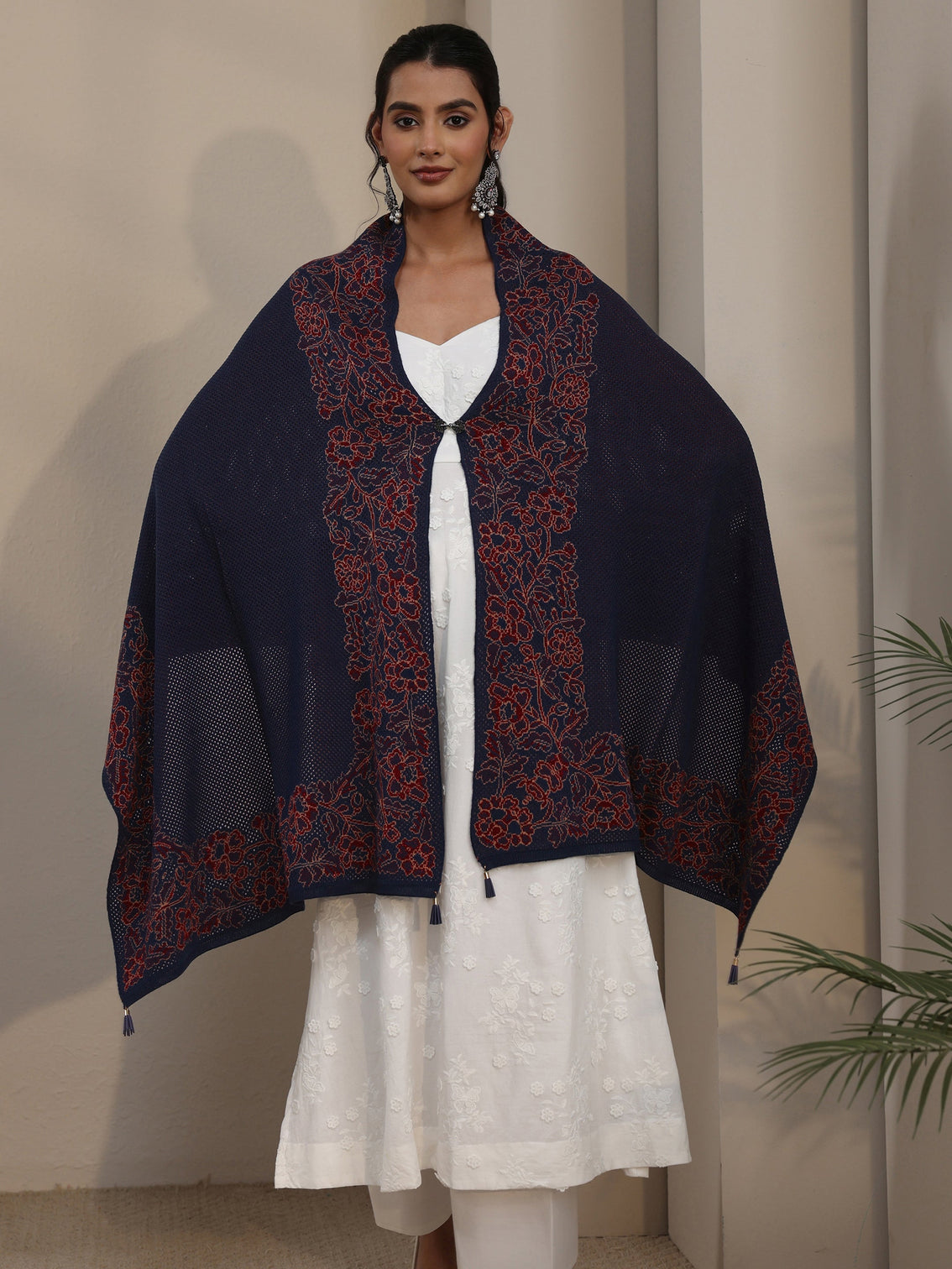 Mameraa Navy Blue Floral Mesh Knitted Acrylic Wrap Shawl