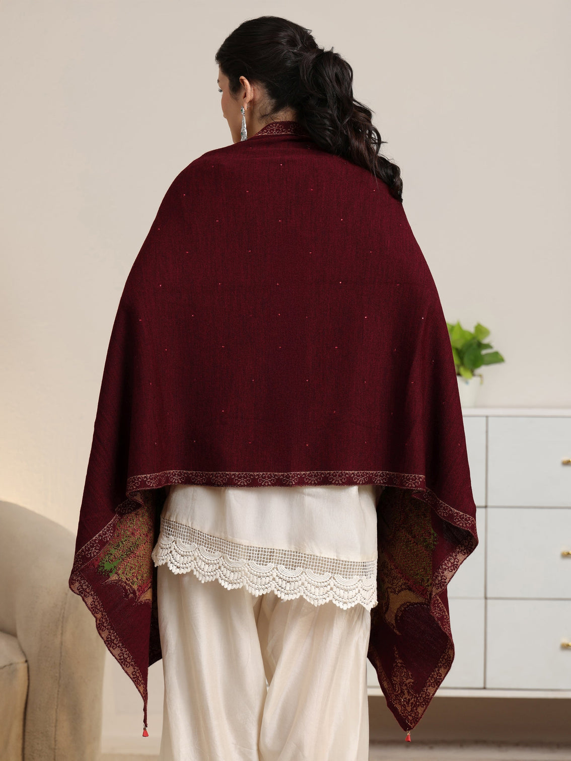 Mameraa Maroon Floral Knitted Acrylic Wrap Shawl