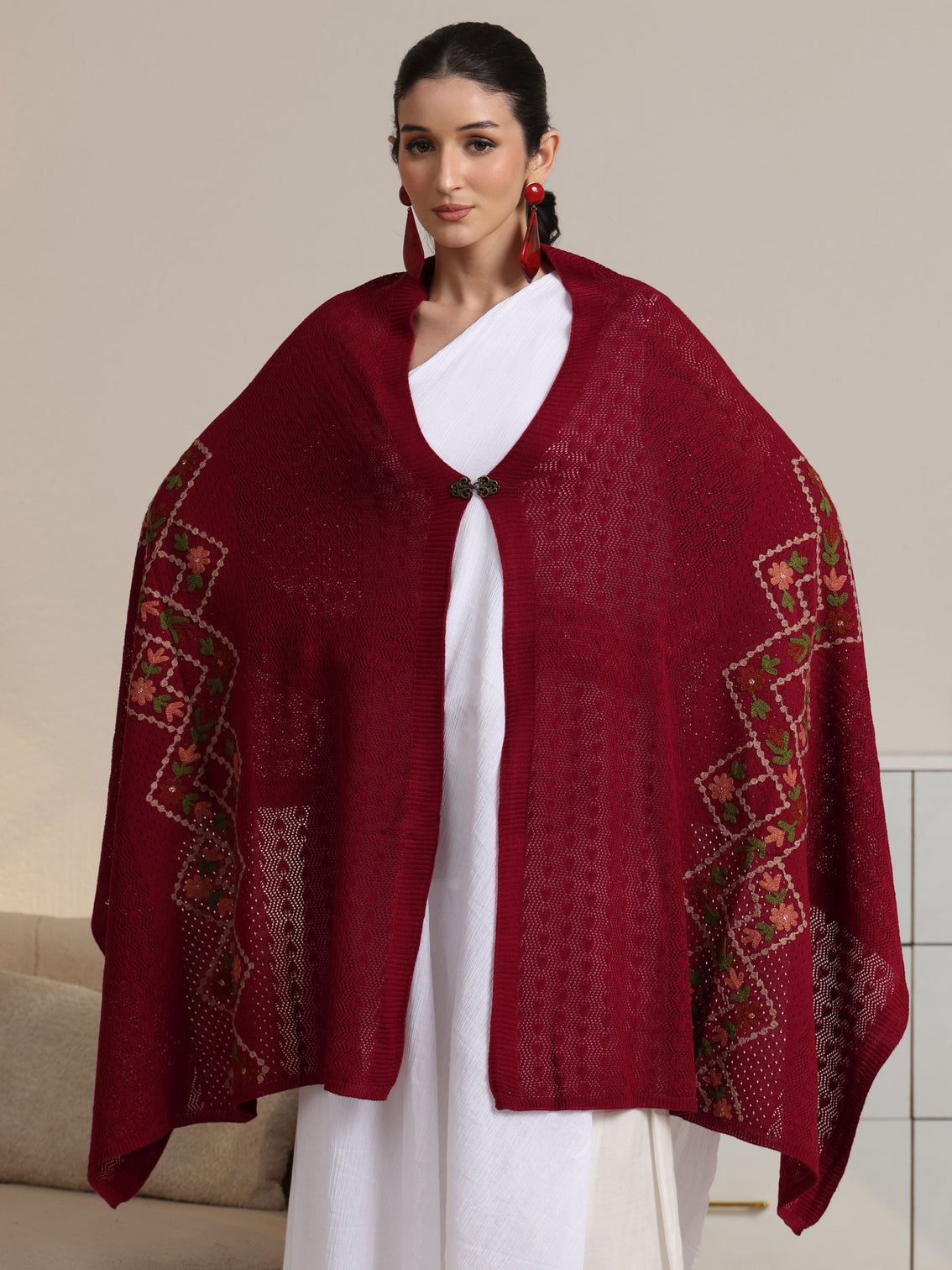 Mameraa Red Floral Knitted Acrylic Wrap Shawl