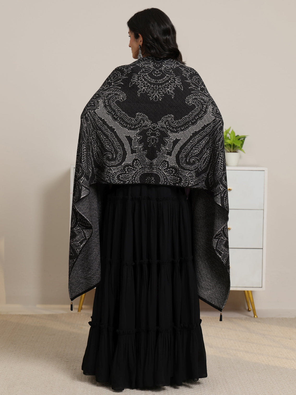 Mameraa Black Floral Knitted Acrylic Wrap Shawl