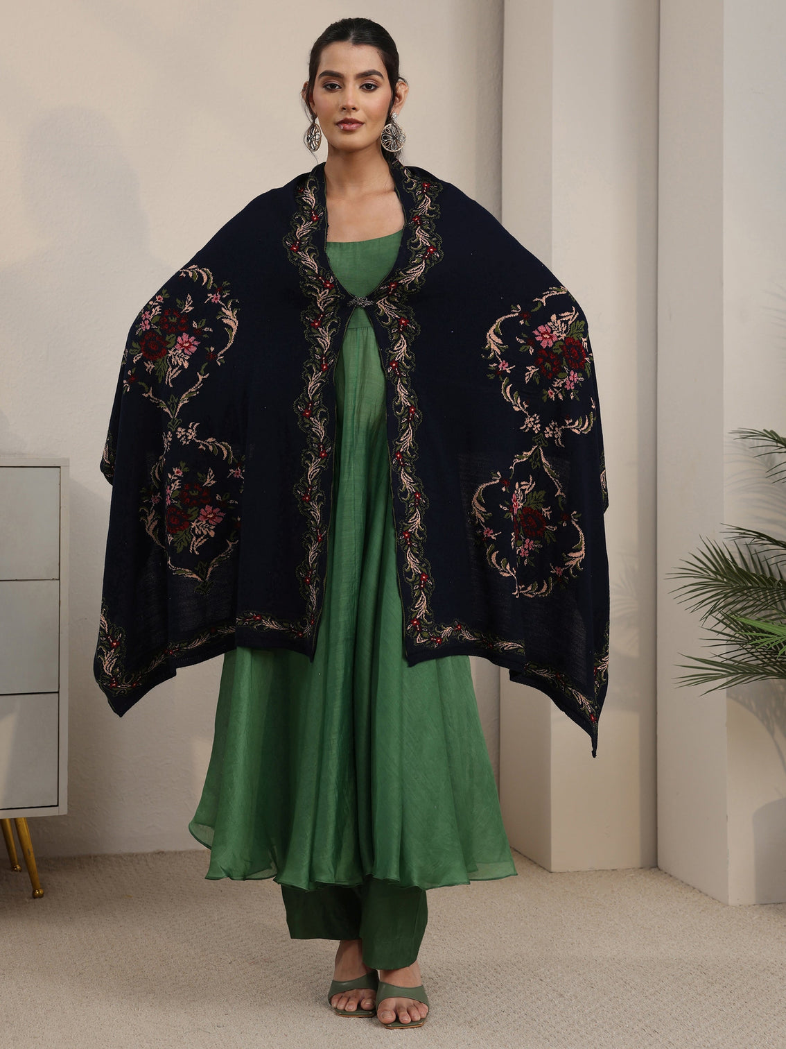 Mameraa Navy Blue Floral Knitted Acrylic Wrap Shawl