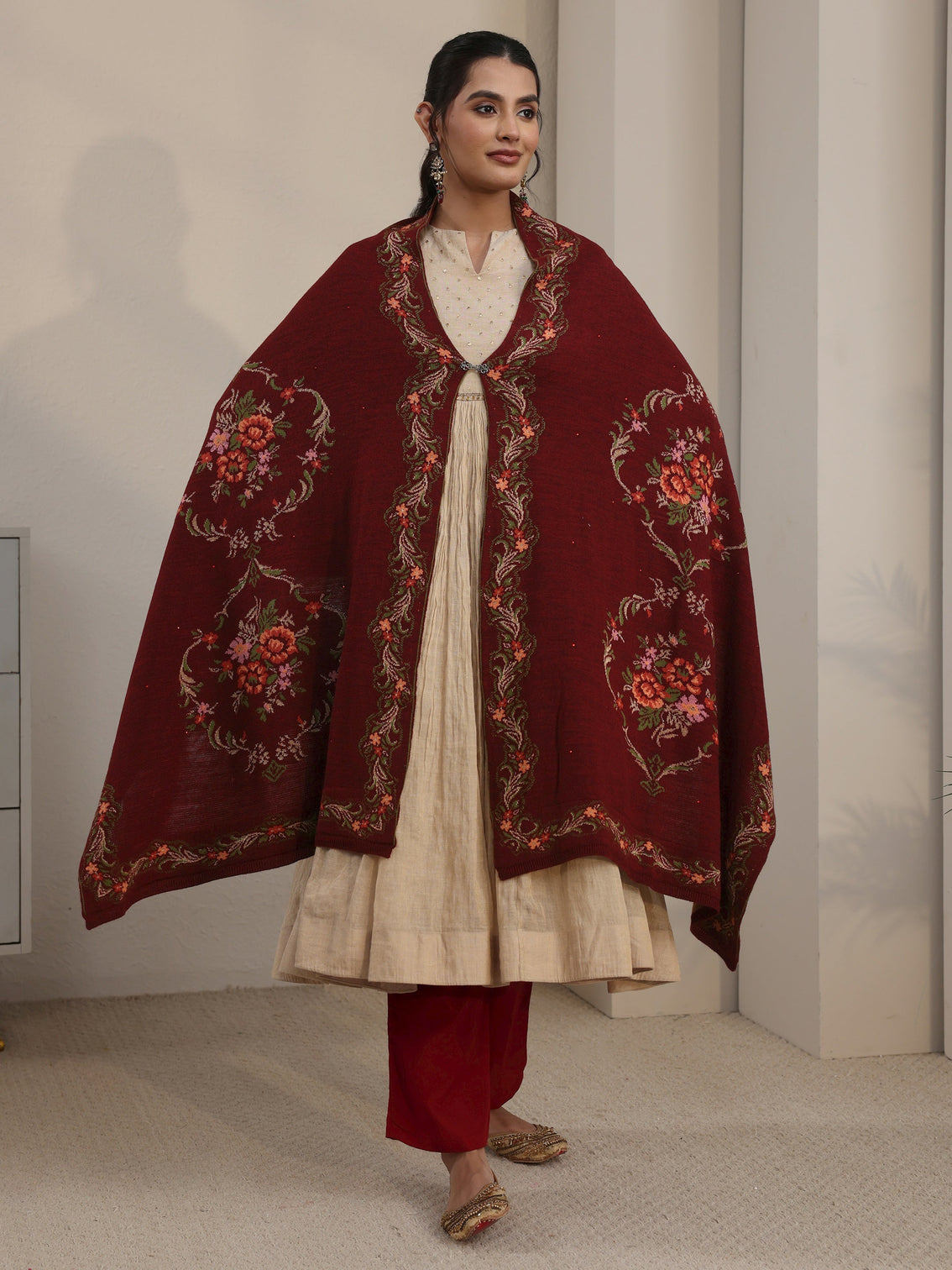 Mameraa Maroon Floral Knitted Acrylic Wrap Shawl