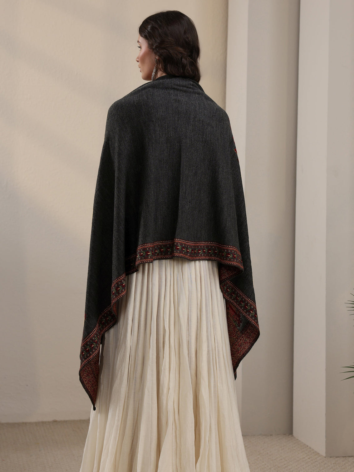 Mameraa Dark Grey Floral Knitted Acrylic Wrap Shawl