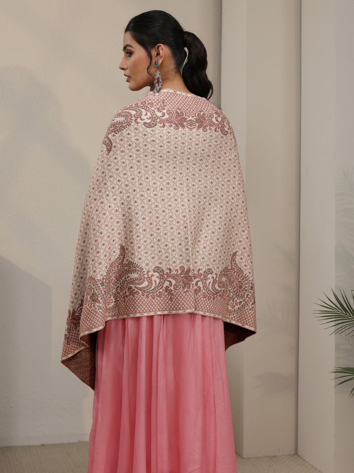 Mameraa Off White Paisley Knitted Acrylic Wrap Shawl