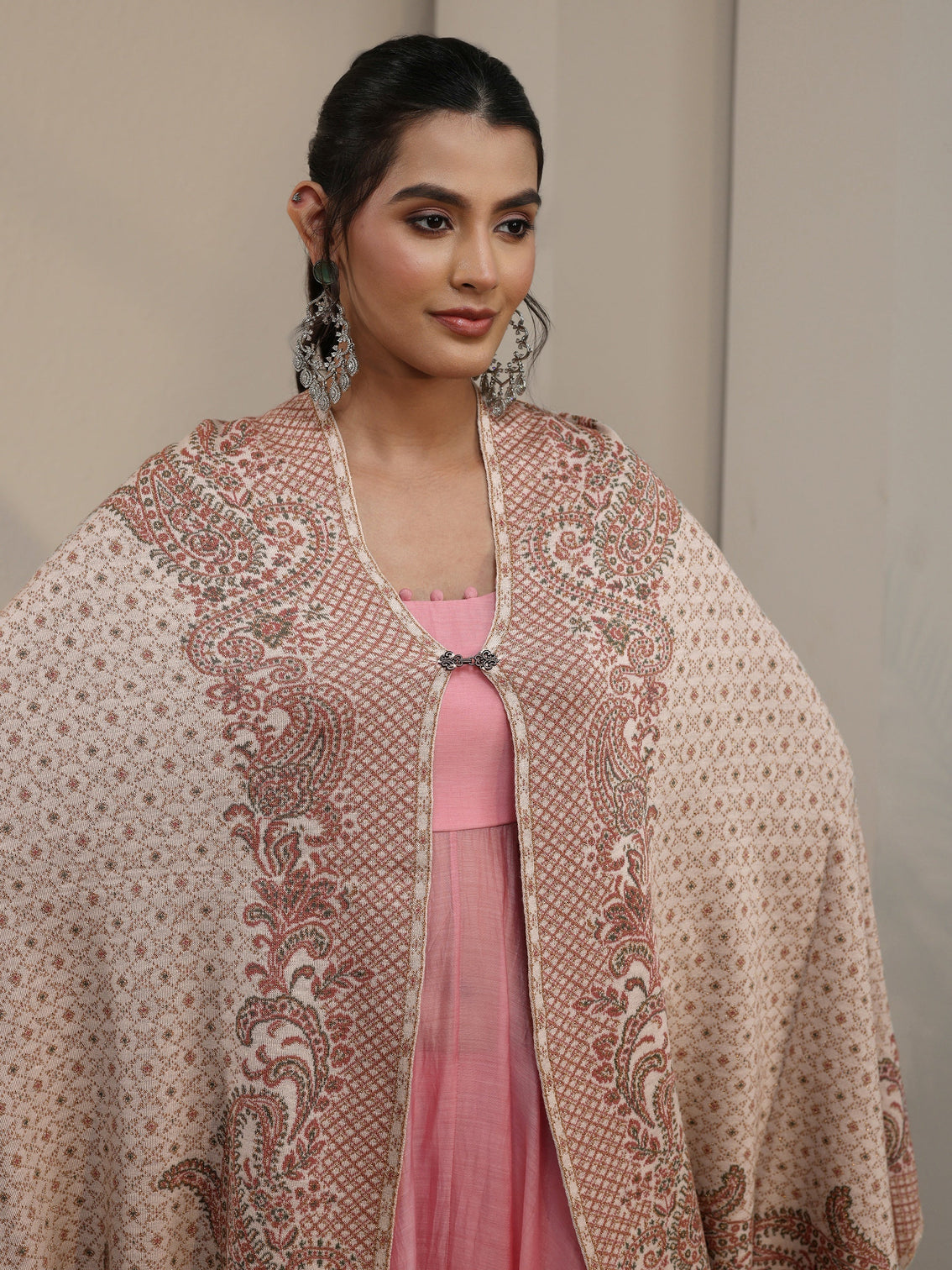 Mameraa Off White Paisley Knitted Acrylic Wrap Shawl