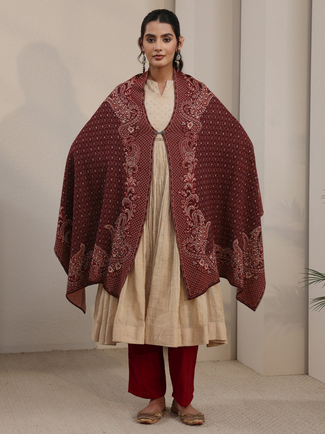 Mameraa Maroon Paisley Knitted Acrylic Wrap Shawl