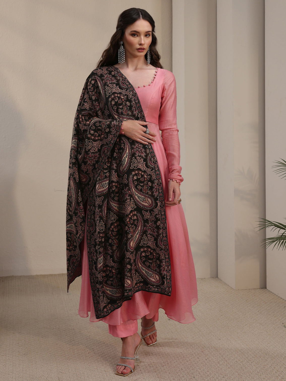 Mameraa Black Paisley Knitted Acrylic Shawl