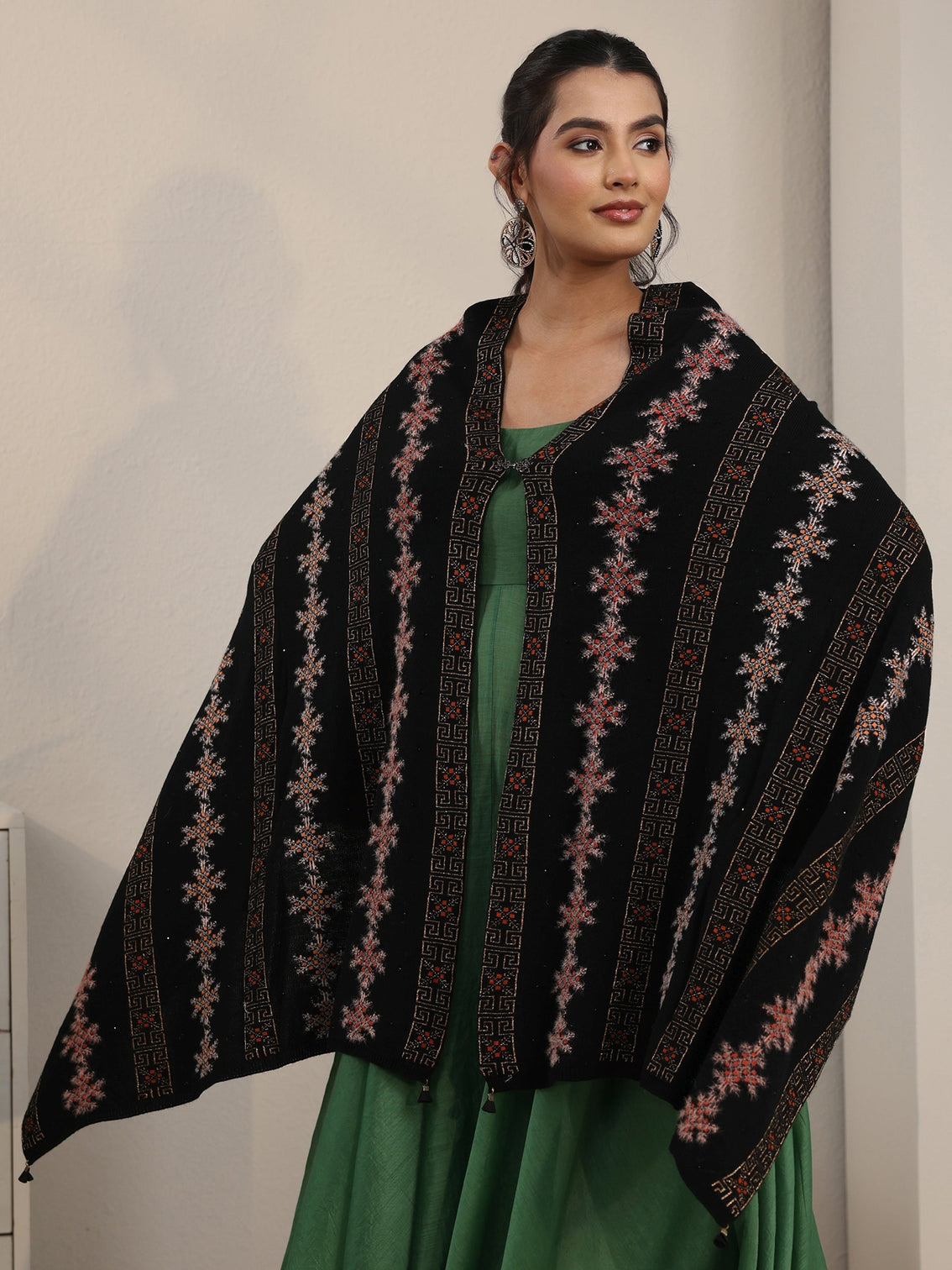 Mameraa Black Snowflake Knitted Acrylic Wrap Shawl