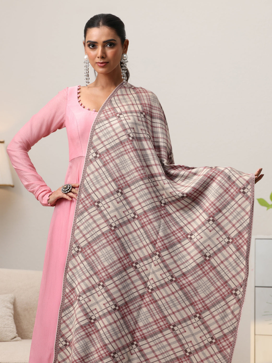 Mameraa Off White Checked Knitted Acrylic Shawl