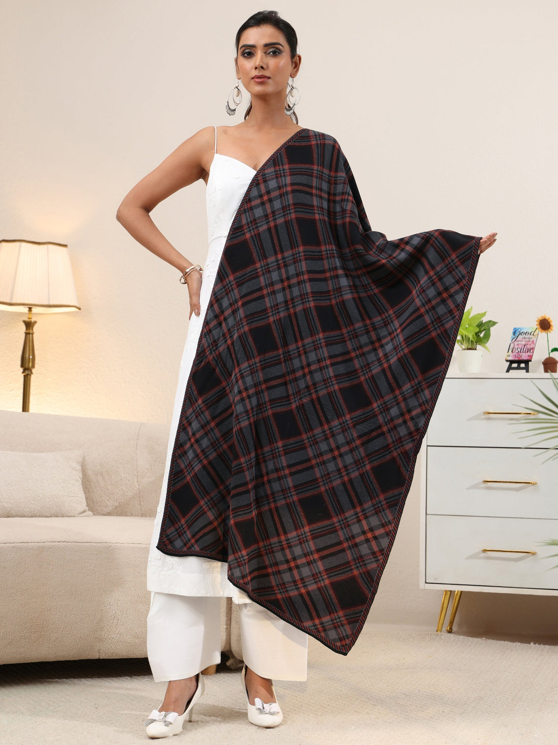 Mameraa Grey Checked Knitted Acrylic Shawl