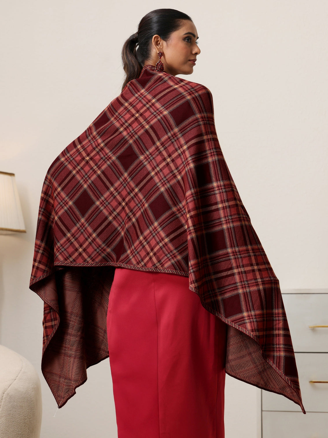 Mameraa Maroon Checked Knitted Acrylic Shawl