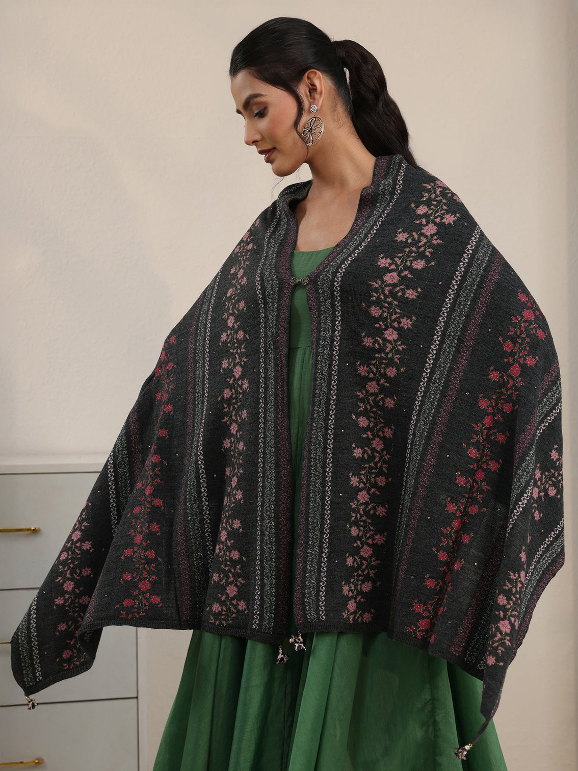 Mameraa Dark Grey Floral Knitted Acrylic Wrap Shawl