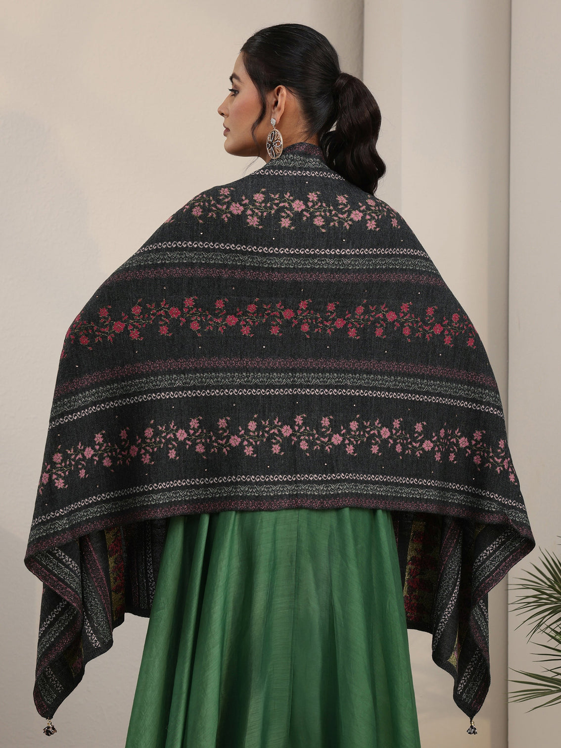 Mameraa Dark Grey Floral Knitted Acrylic Wrap Shawl
