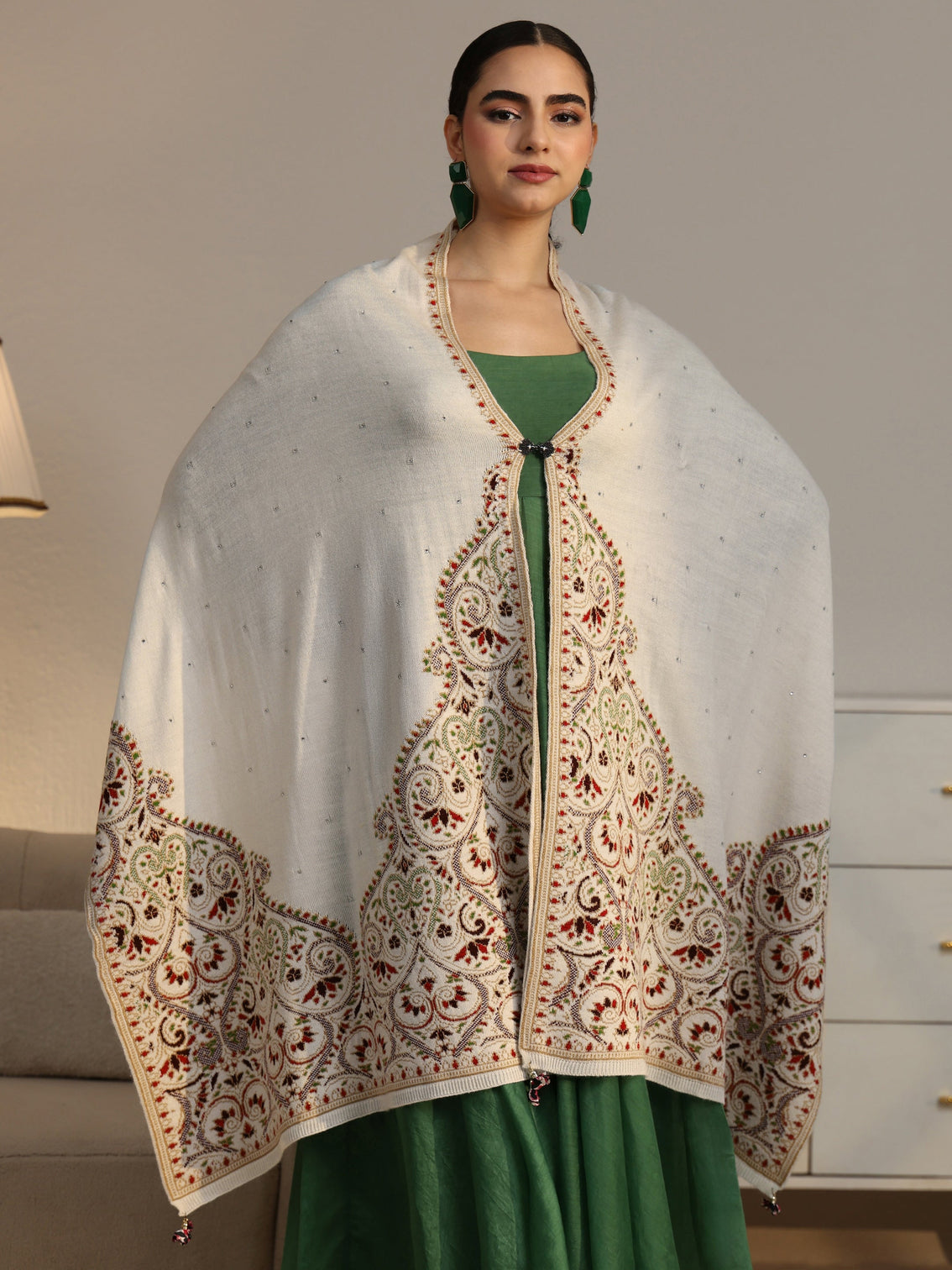 Mameraa White Floral Knitted Acrylic Wrap Shawl