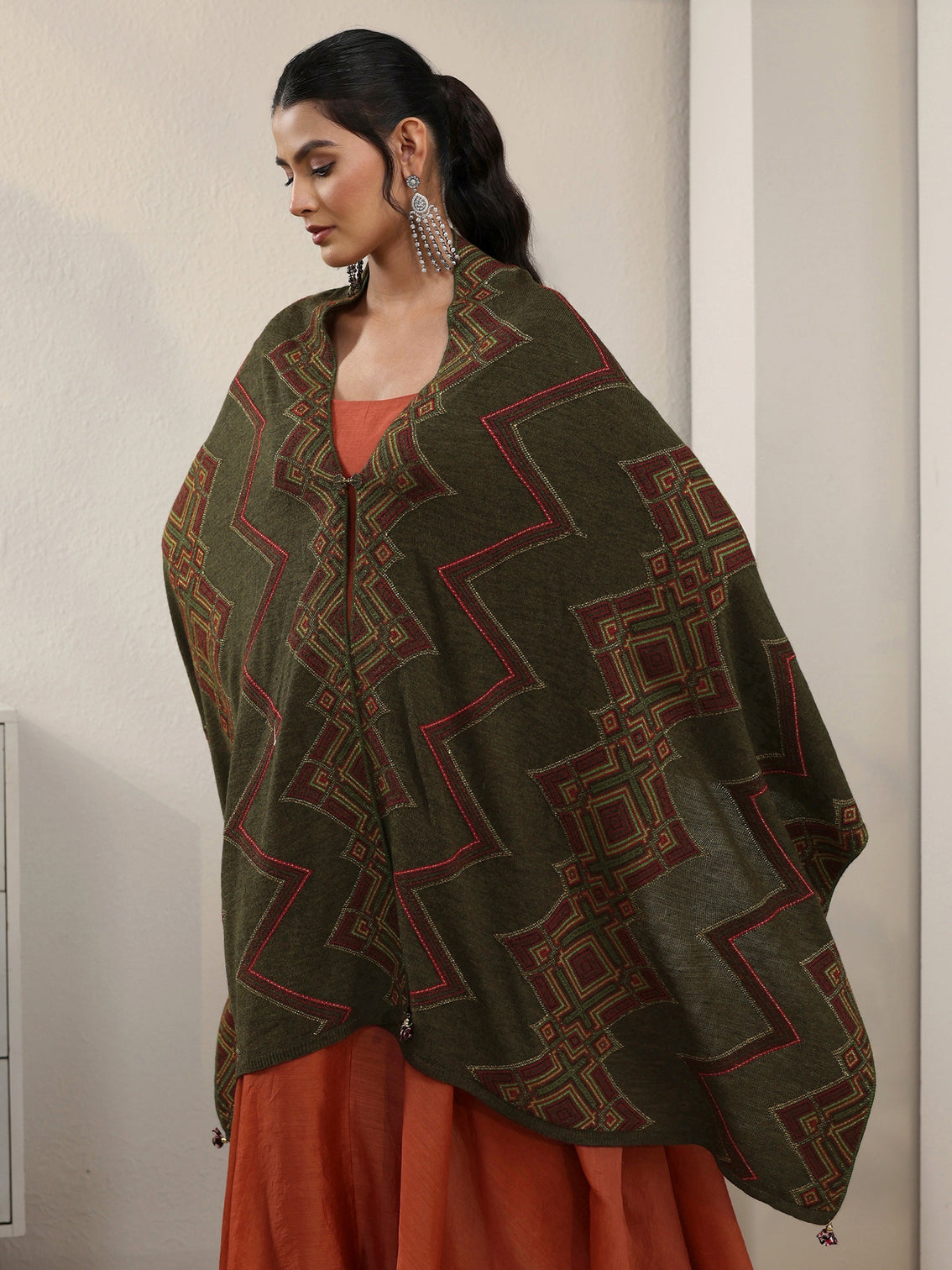 Mameraa Olive Green Geometric Knitted Acrylic Wrap Shawl