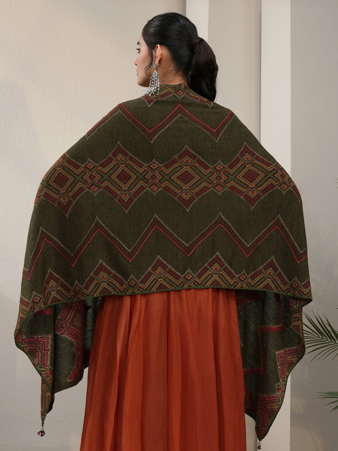 Mameraa Olive Green Geometric Knitted Acrylic Wrap Shawl