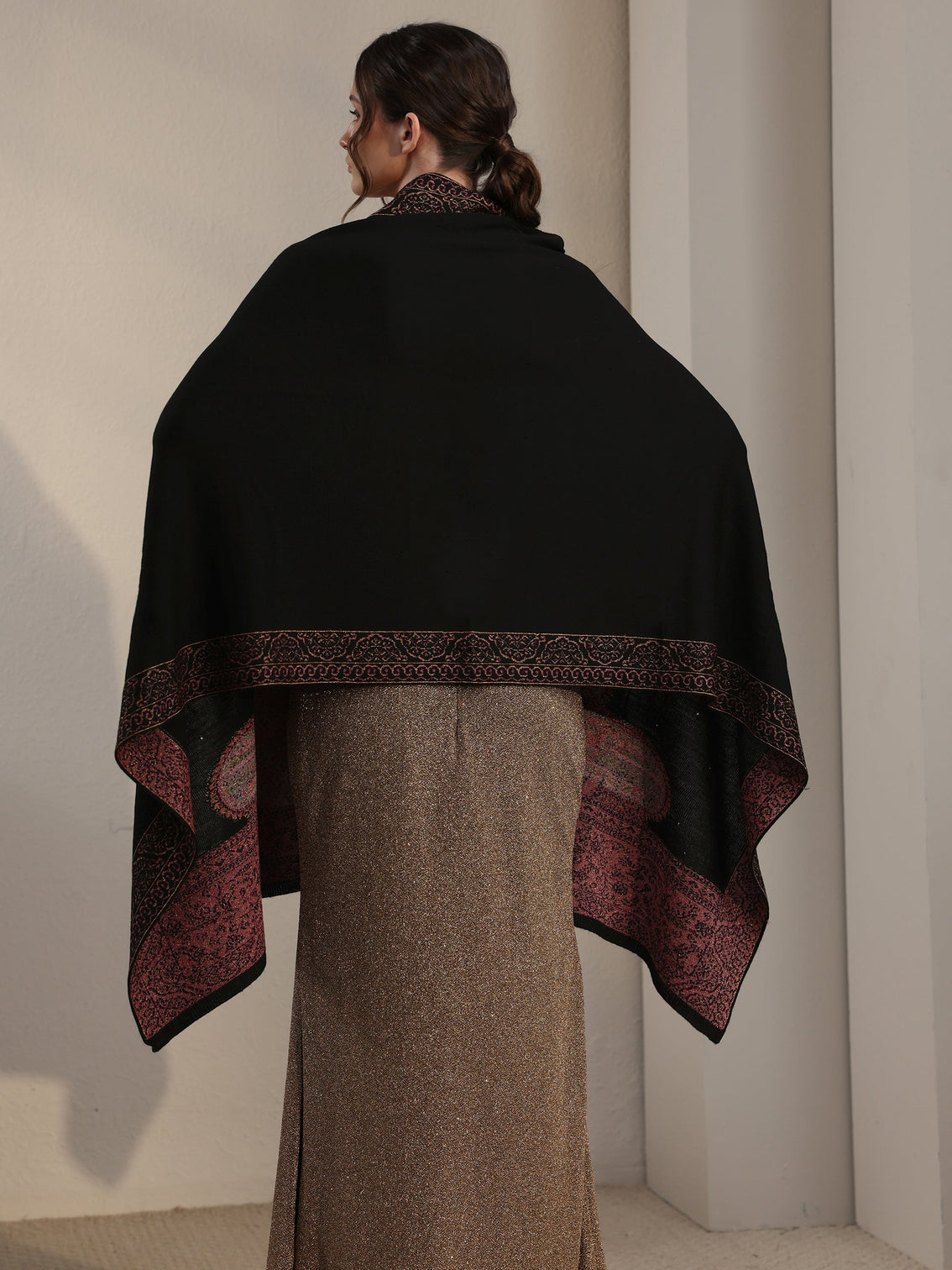 Mameraa Black Paisley Knitted Acrylic Wrap Shawl