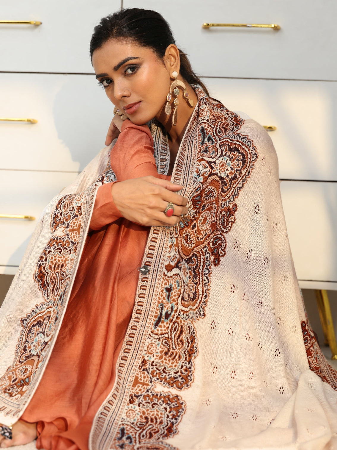 Mameraa White Knitted Acrylic Wrap Shawl