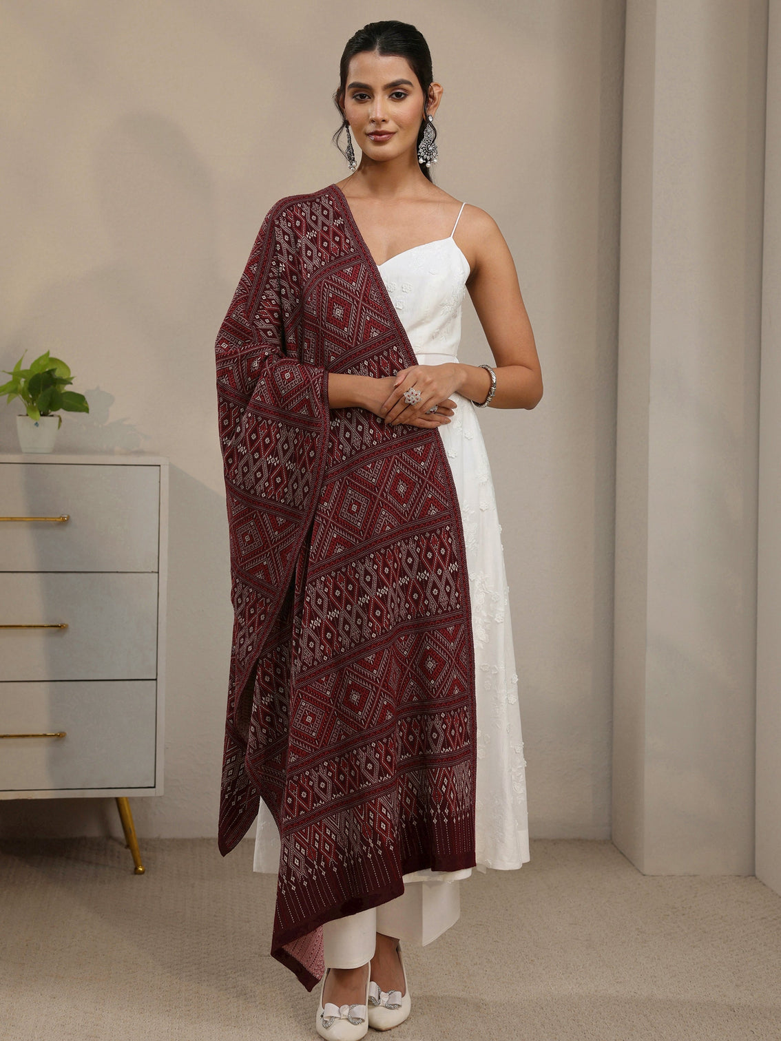Mameraa Maroon Geometric Knitted Acrylic Shawl