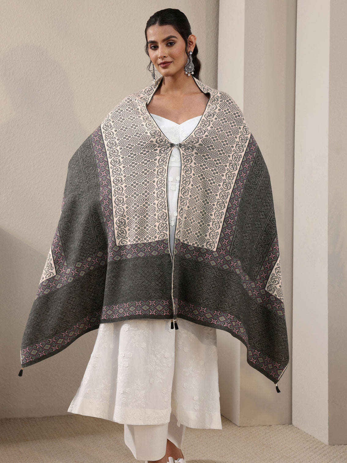 Mameraa Grey Geometric Knitted Acrylic Wrap Shawl