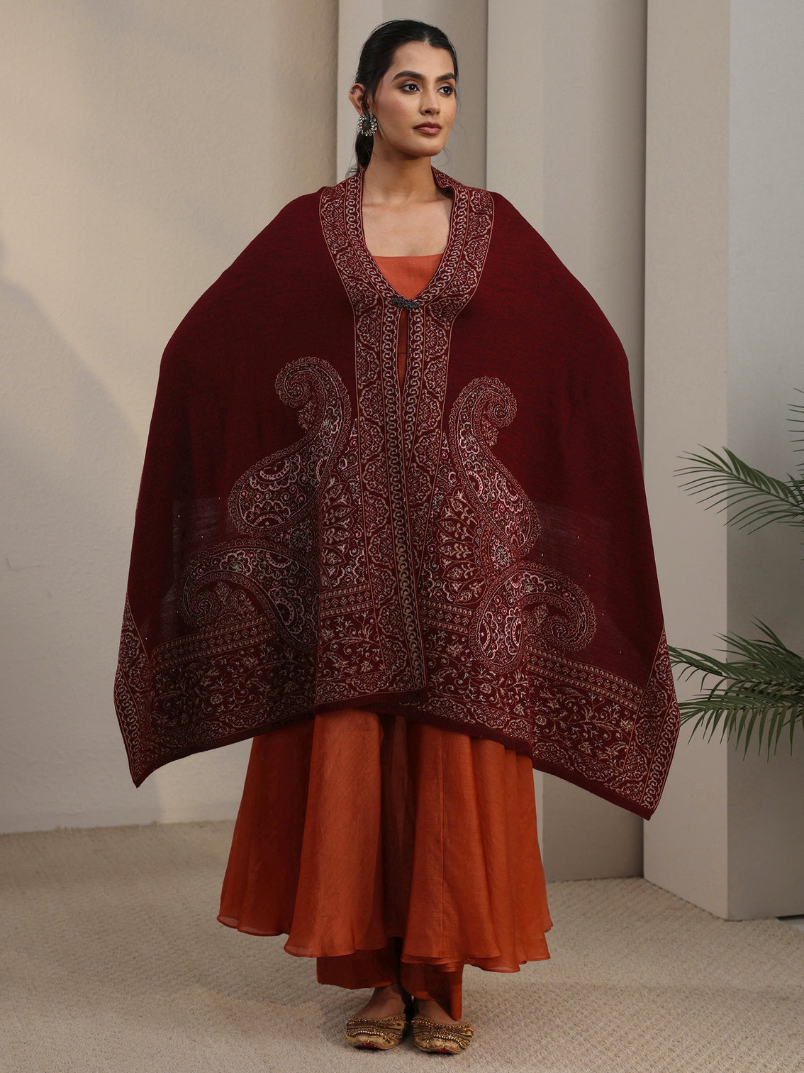 Mameraa Maroon Paisley Knitted Acrylic Wrap Shawl