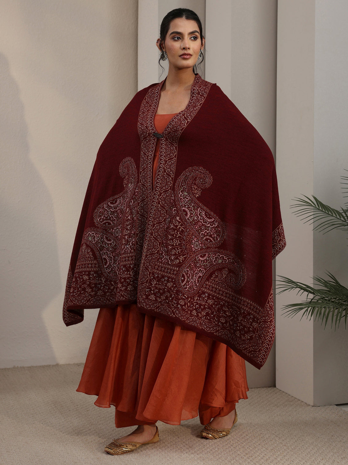 Mameraa Maroon Paisley Knitted Acrylic Wrap Shawl