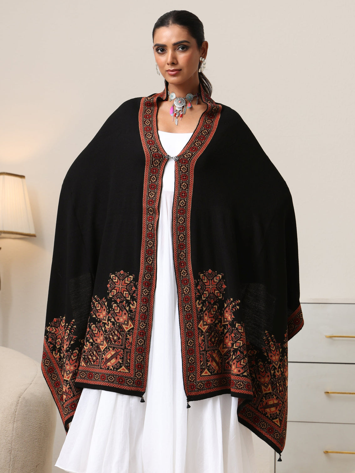 Mameraa Black Geometric Knitted Acrylic Wrap Shawl