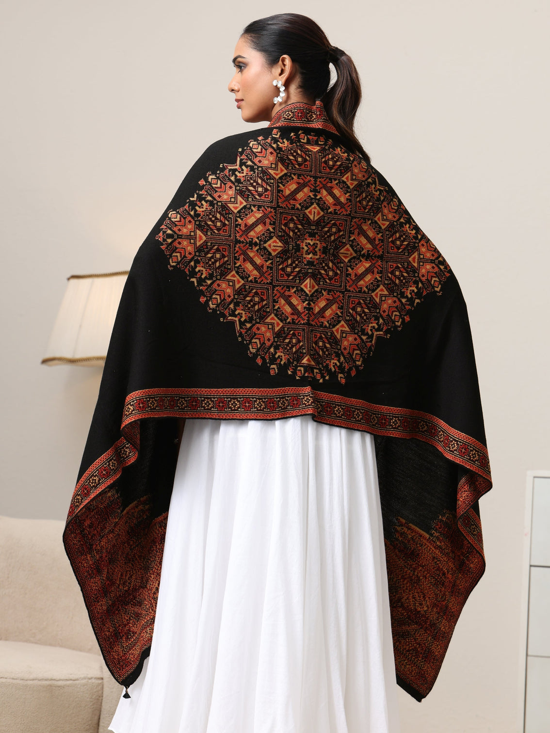 Mameraa Black Geometric Knitted Acrylic Wrap Shawl