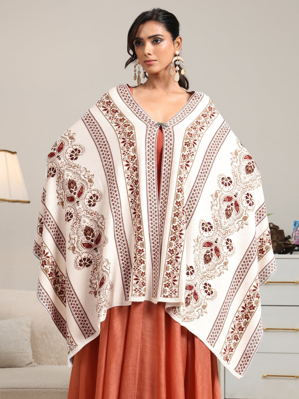 Mameraa White Floral Knitted Acrylic Wrap Shawl