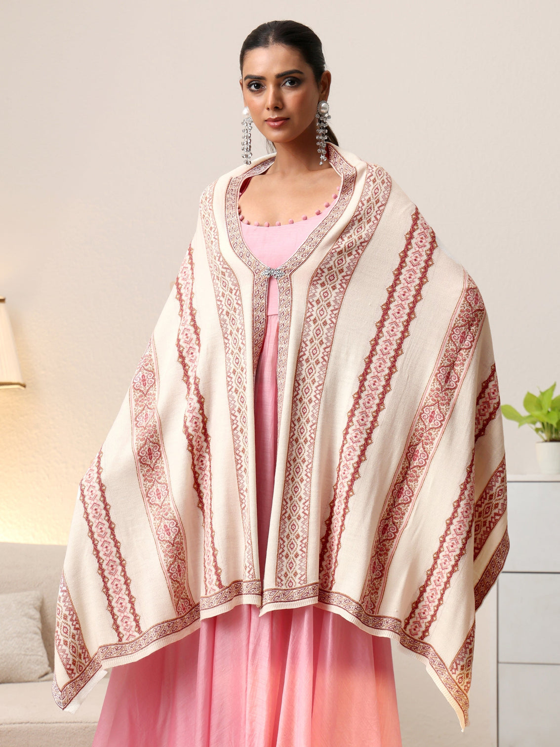 Mameraa White Ethnic Knitted Acrylic Wrap Shawl