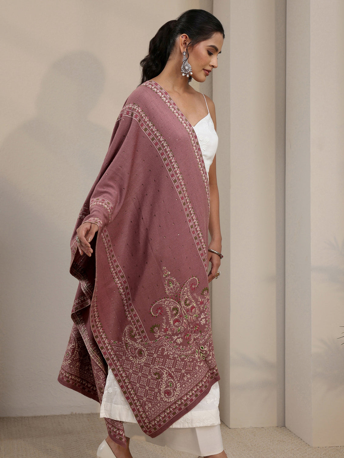 Mameraa Mauve Paisley Knitted Acrylic Shawl