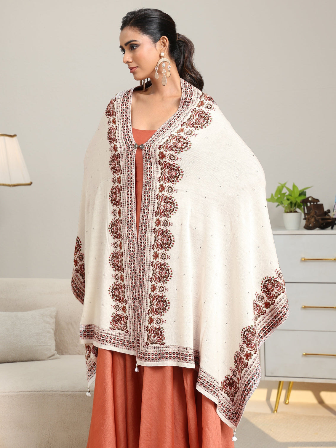 Mameraa White Ethnic Knitted Acrylic Wrap Shawl