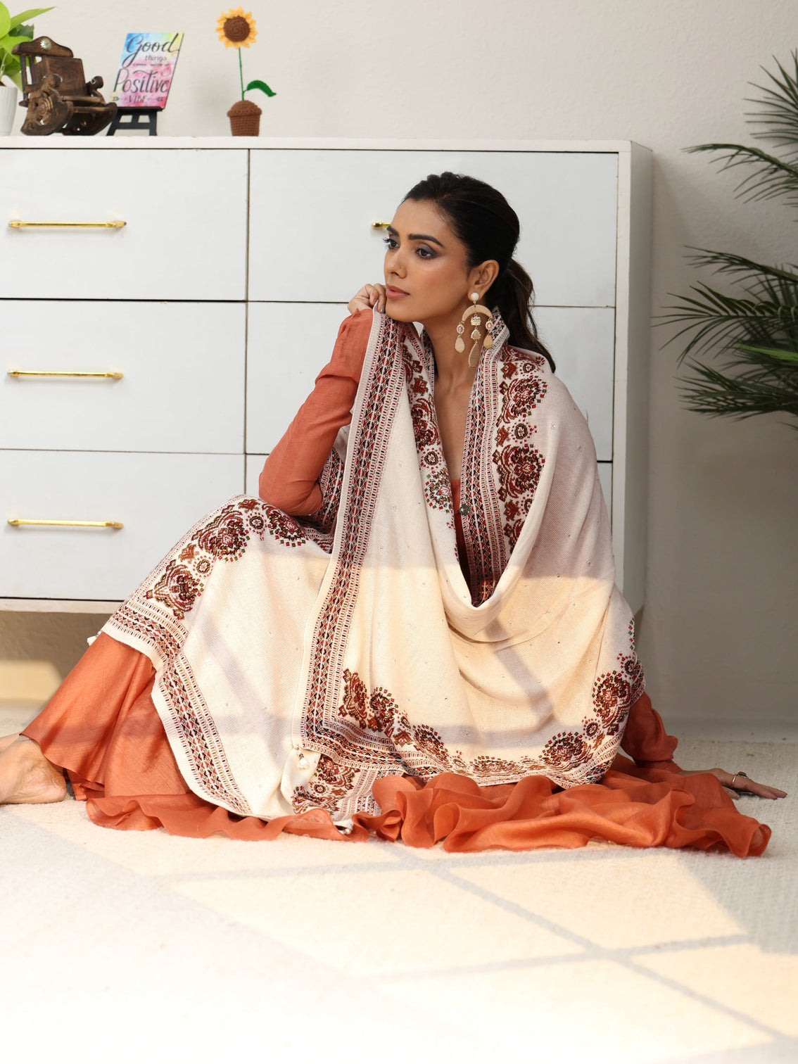 Mameraa White Ethnic Knitted Acrylic Wrap Shawl