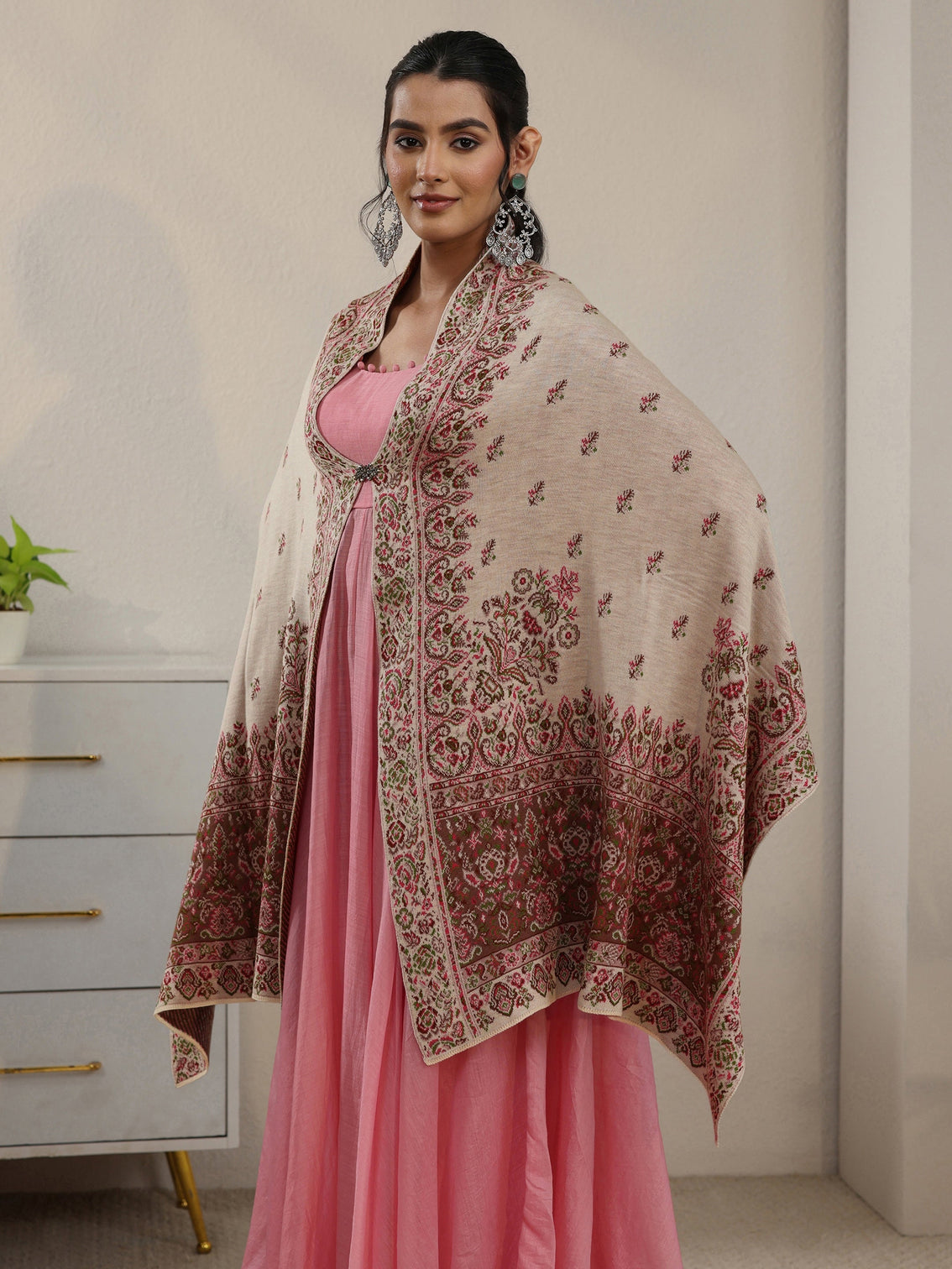 Mameraa Off White Floral Knitted Acrylic Wrap Shawl