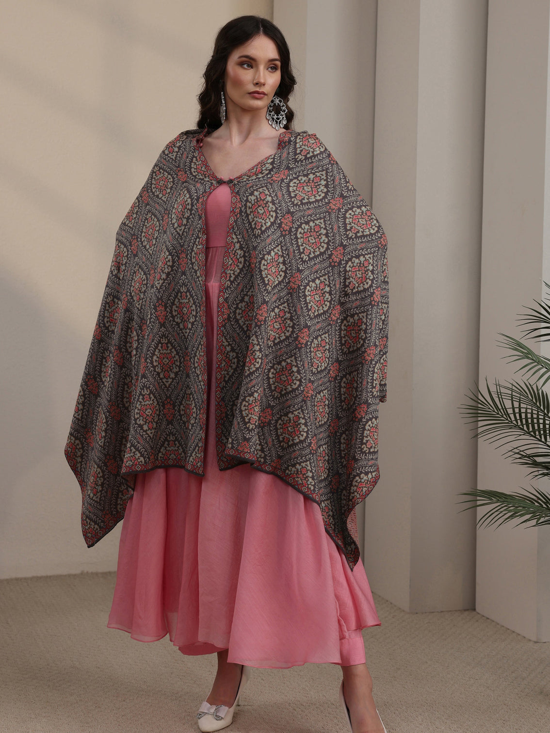 Mameraa Grey Ethnic Knitted Acrylic Wrap Shawl