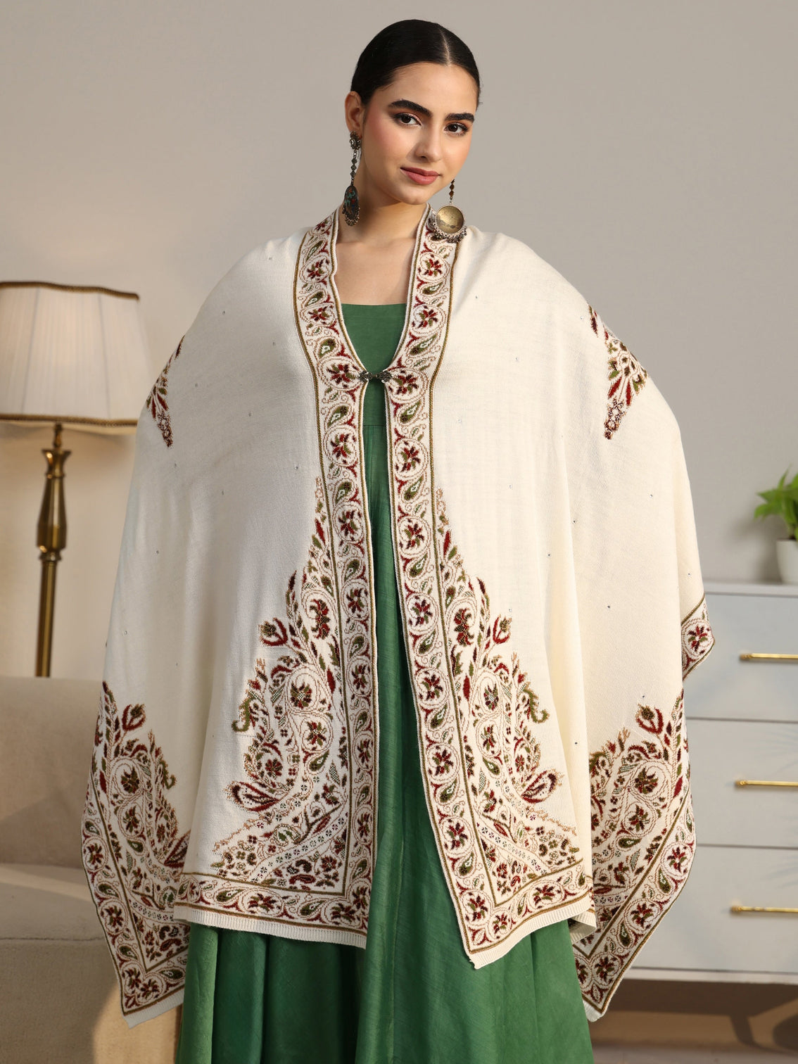 Mameraa White Floral Knitted Acrylic Wrap Shawl