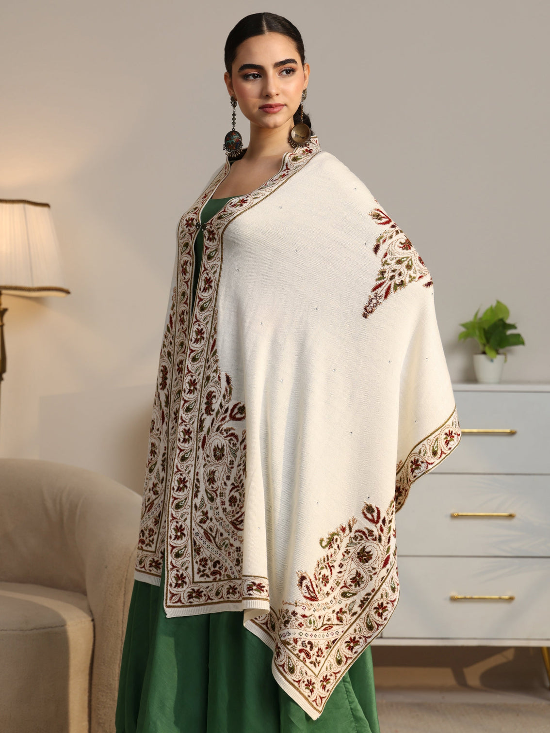 Mameraa White Floral Knitted Acrylic Wrap Shawl