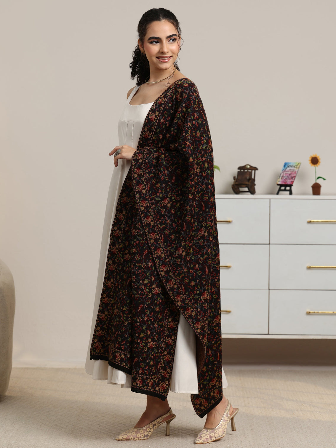 Mameraa Black Floral Knitted Acrylic Shawl