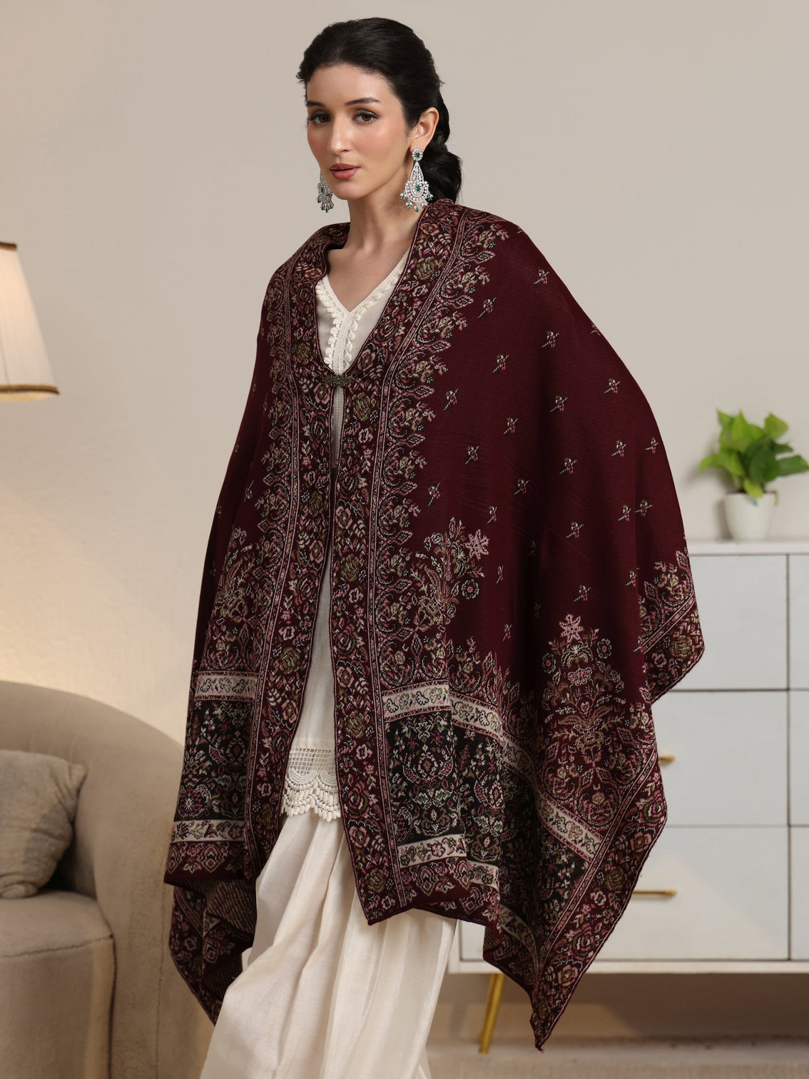 Mameraa Maroon Floral Knitted Acrylic Wrap Shawl