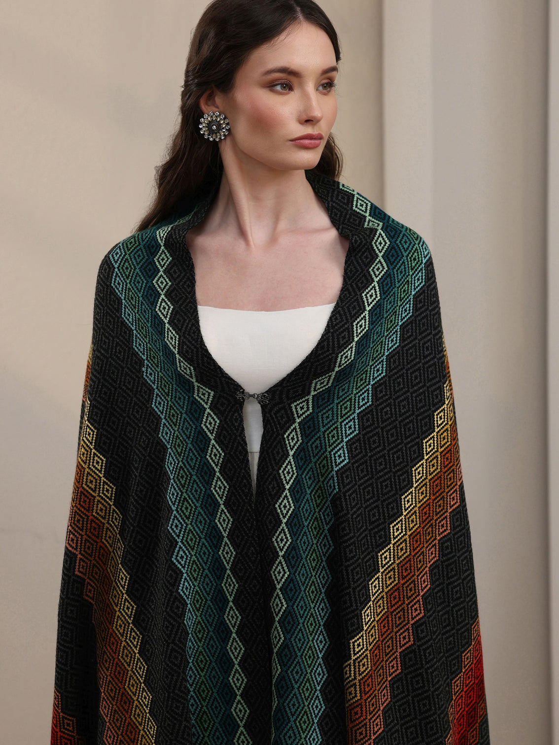Mameraa Black Geometric Knitted Acrylic Wrap Shawl