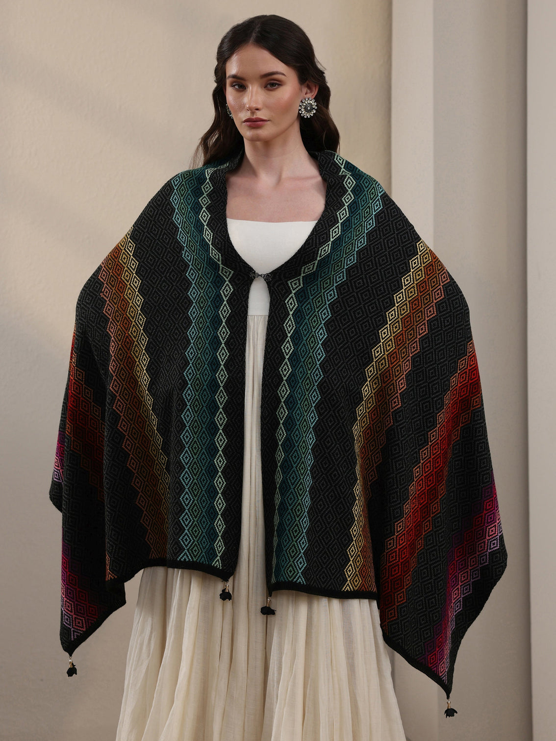 Mameraa Black Geometric Knitted Acrylic Wrap Shawl